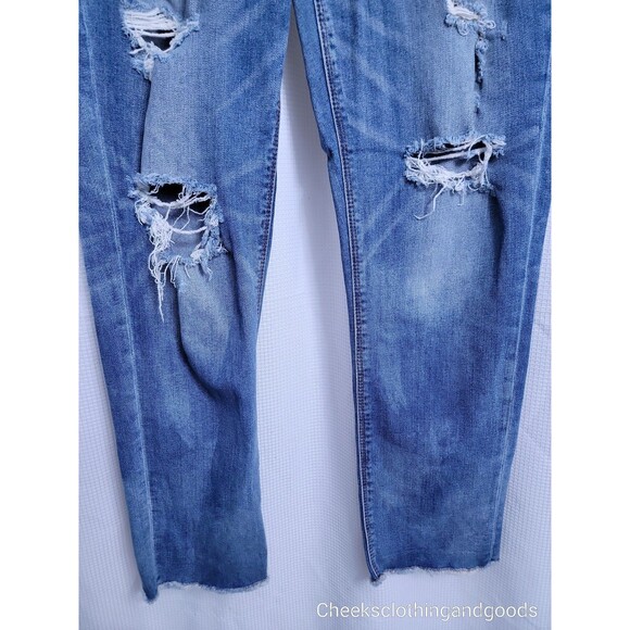 American Eagle Distressed Buttonfly Tomgirl Jeans Women's size 14 L - Picture 3 of 9